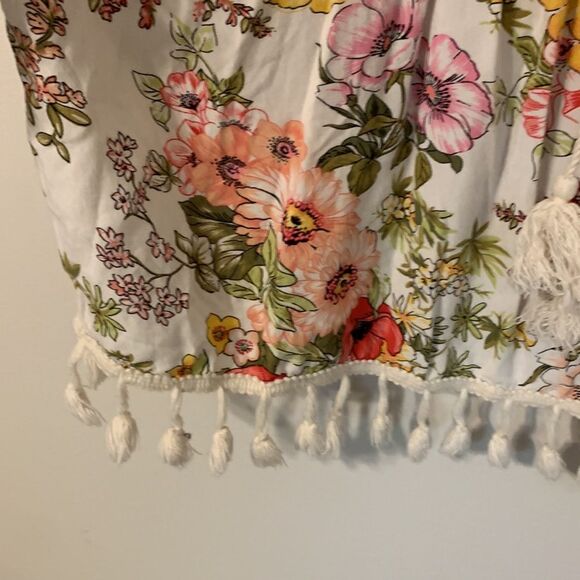 Cynthia Mehra | Floral Cold Shoulder Women’s Cropped Tank with Tassels - Picture 8 of 8